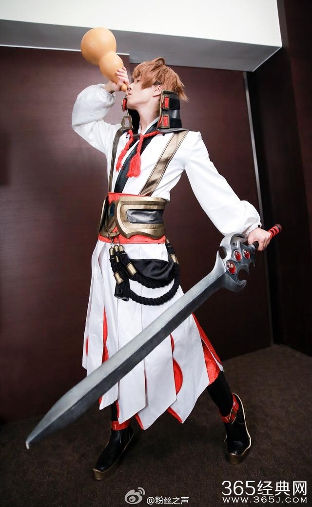 我的天啊！戚薇和李承铉这对网瘾夫妇cos太棒了啊！