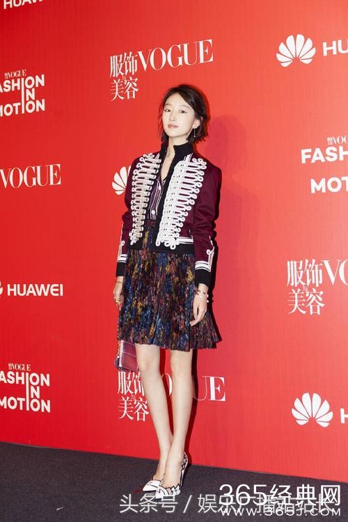 周冬雨萝卜腿变直原来是骗人的！真瘦了但离开精修图还是打回原形