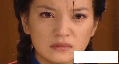 厚粉底都遮不住的皮肤老化，岁月这把杀猪刀怎么对赵薇格外凶残呢