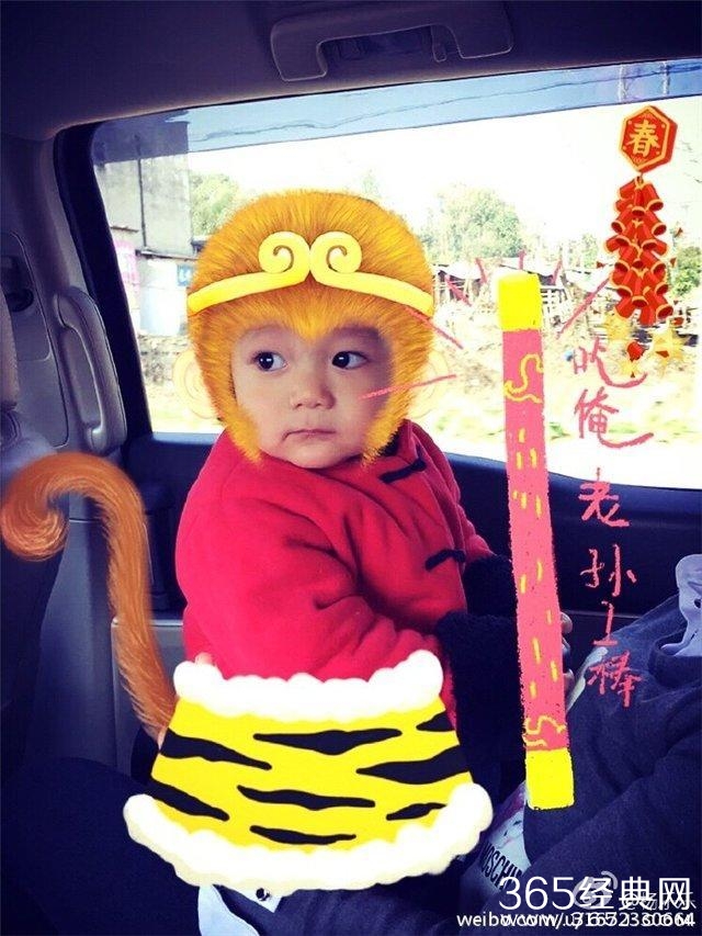 汪涵儿子都长这么大了，和汪涵简直长得一毛一样！