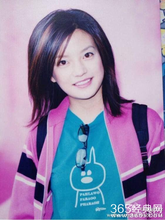 厚粉底都遮不住的皮肤老化，岁月这把杀猪刀怎么对赵薇格外凶残呢