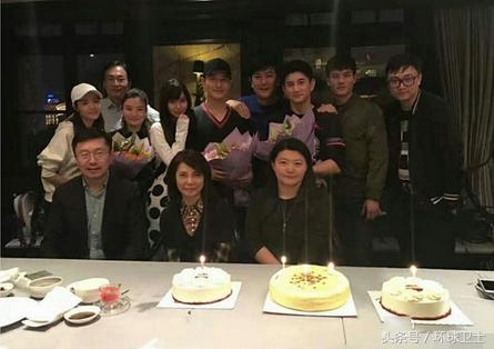 baby脸型再次变形，脸上犹如挂肉，嘴巴也大了，真变回以前了