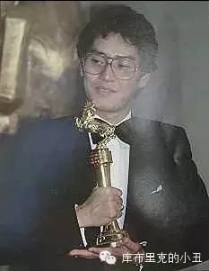 谭咏麟当年拿影帝的这部电影，题材放到今天咱依旧没法拍