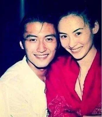 谢霆锋带儿子游玩显父爱，锋芝复合有望？