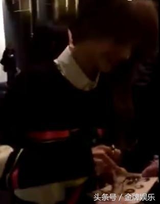 看看郑爽的待遇，这才是有真粉丝的明星！