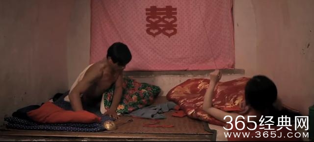一个男人和母女四人的情感纠葛，誉为中国版《西西里的美丽传说》