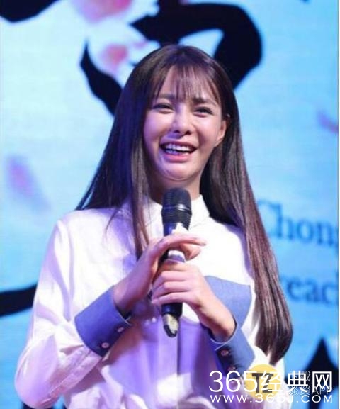 妈呀！沈梦辰下巴里的白色异物是什么，难道是假体？！