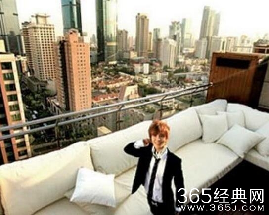 郭敬明又一次炫富，亿万豪宅放架直升飞机！好土豪！