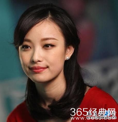 张艺谋小31岁娇妻曝光，大女儿遭老外玩耍抛弃，终身痛恨巩俐！