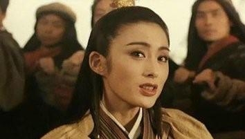 曾是星爷的御用女星，美过王祖贤，艳过关芝琳，淡出演艺圈成这样