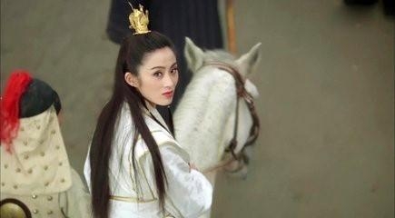曾是星爷的御用女星，美过王祖贤，艳过关芝琳，淡出演艺圈成这样