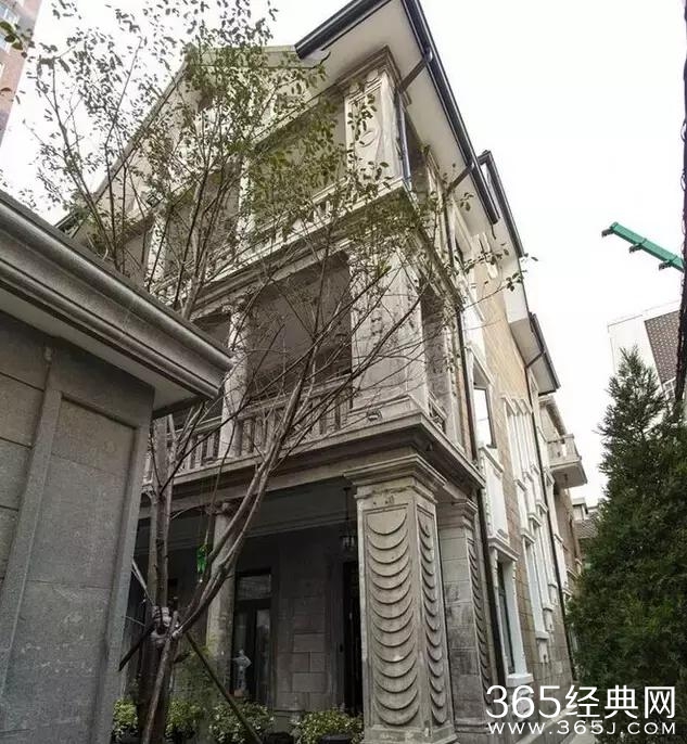 郭敬明又一次炫富，亿万豪宅放架直升飞机！好土豪！