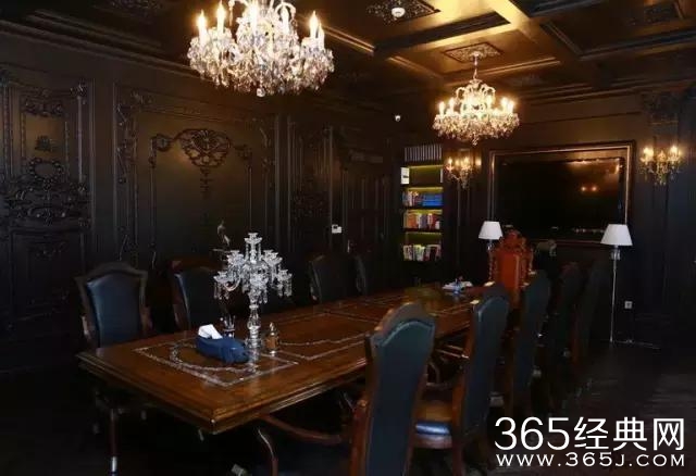 郭敬明又一次炫富，亿万豪宅放架直升飞机！好土豪！