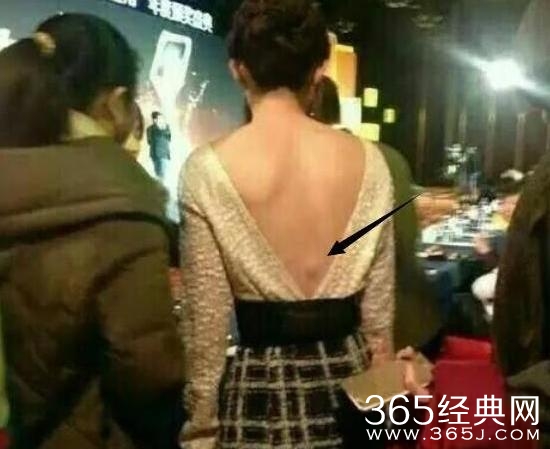 赵丽颖拍戏坠马，导致腰伤，杨幂评论；看着都疼！