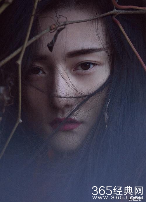 刘亦菲成最美伴娘，长发如漆仙气十足  网友：美哭