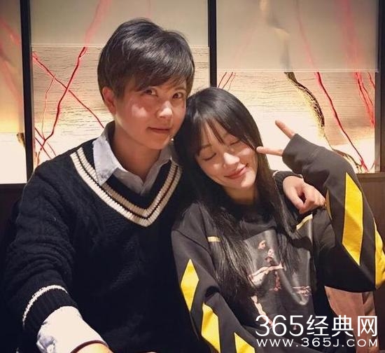 都是天使惹的祸！李小璐合影16年前搭档