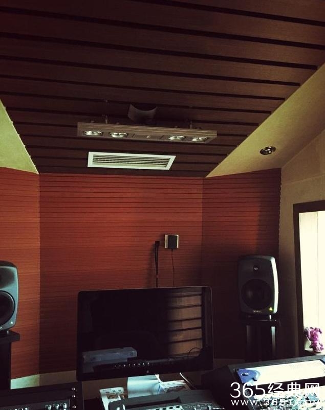 张靓颖婚房像城堡，杨幂的家好古典，但都不如钟丽缇家有生活气息