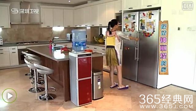 张靓颖婚房像城堡，杨幂的家好古典，但都不如钟丽缇家有生活气息