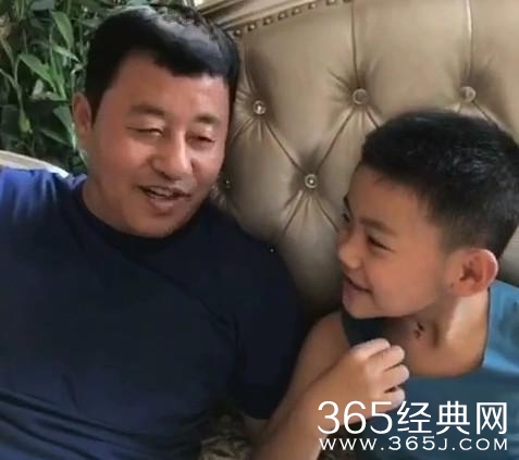 乡村爱情王长贵娇妻神似关婷娜被曝后，儿子也被曝光