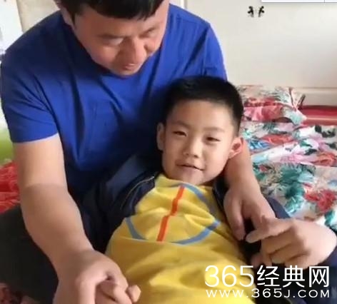 乡村爱情王长贵娇妻神似关婷娜被曝后，儿子也被曝光