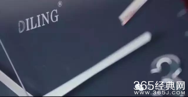 这部剧的警服细节，做到了连官微都来点赞，简直就是普法片嘛