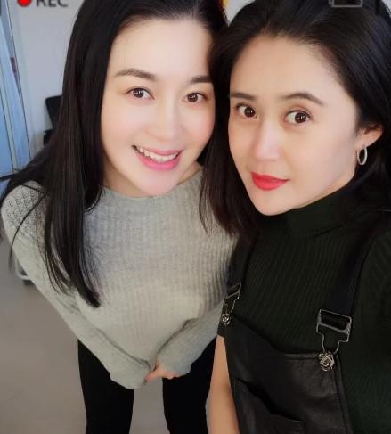 乡村爱情王长贵娇妻神似关婷娜被曝后，儿子也被曝光