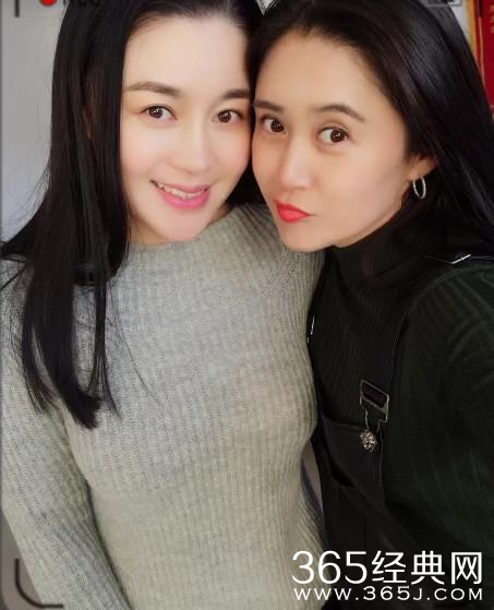 乡村爱情王长贵娇妻神似关婷娜被曝后，儿子也被曝光