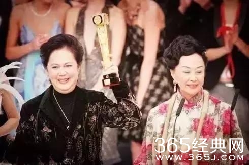 周星驰搞笑老妈，靓坤和任达华嚣张老母