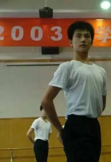 杨洋在演艺圈除了颜值，还做了这些神奇的事...