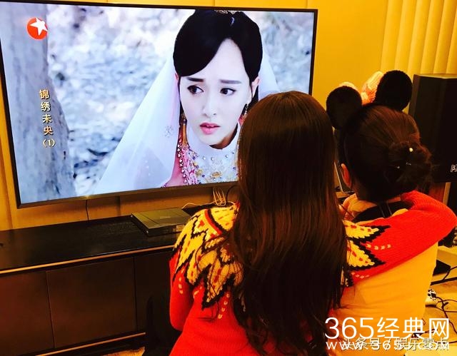 唐嫣在吕一家看锦绣未央，在闺密家蹭吃晒出闺密一手好厨艺