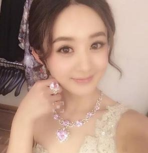 赵丽颖这次真恋爱了吗？本想隐藏到底一张照片出卖了她