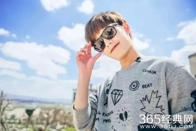 杨洋在演艺圈除了颜值，还做了这些神奇的事...