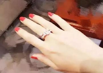 赵丽颖这次真恋爱了吗？本想隐藏到底一张照片出卖了她