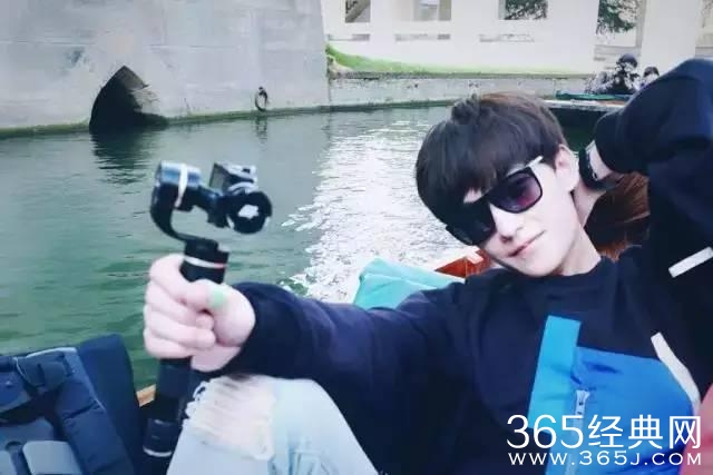 杨洋在演艺圈除了颜值，还做了这些神奇的事...