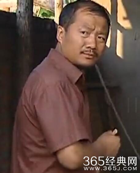 《乡村爱情》谢广坤也曾青葱过 但48岁的唐鉴军真显老