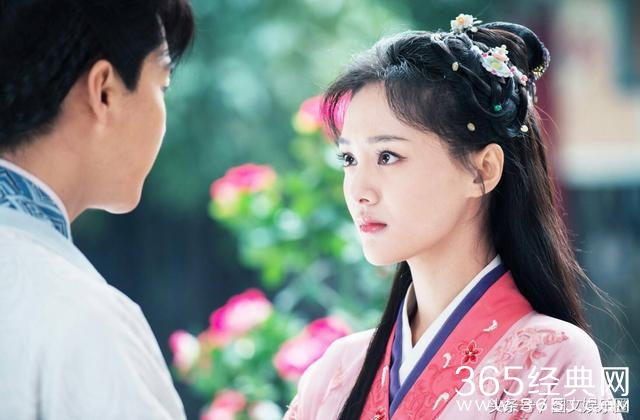 《美人私房菜》微微过后的美厨娘，看郑爽宋玉蝶炒菜深夜放毒。