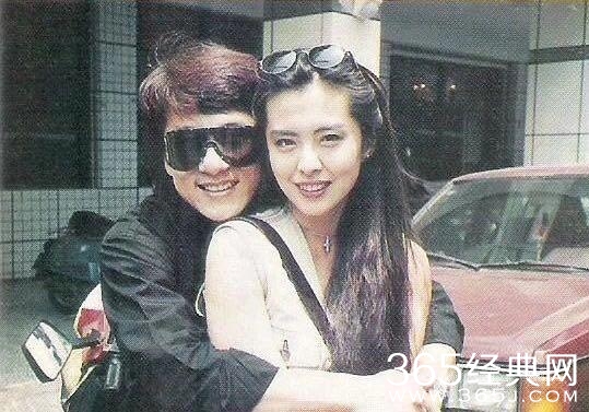 成龙搂过的中外女明星居然有这么多