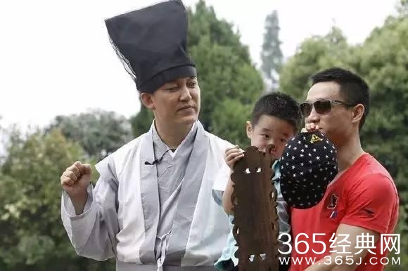 《爸爸去那儿》村长李锐这些造型，萌娃们都看呆了！