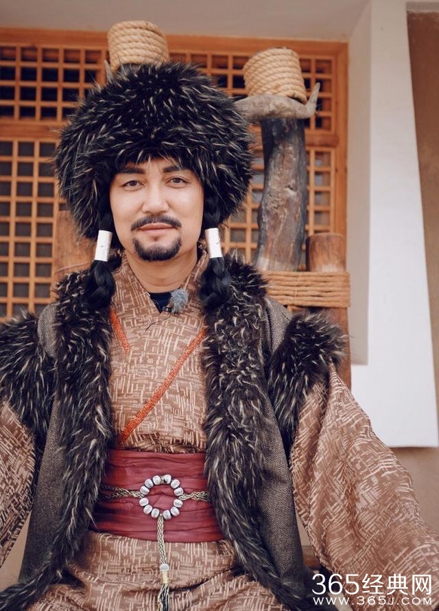 《爸爸去那儿》村长李锐这些造型，萌娃们都看呆了！