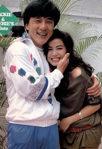 成龙搂过的中外女明星居然有这么多