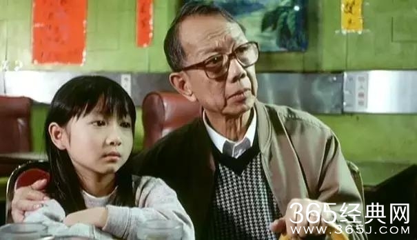 还记得那个健忘的化学老师吗？原来他真的是老师