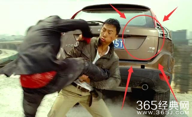 甄子丹首演的古惑仔武打片《特殊身份》，穿帮8个镜头