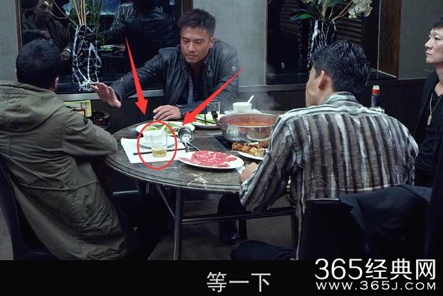 甄子丹首演的古惑仔武打片《特殊身份》，穿帮8个镜头