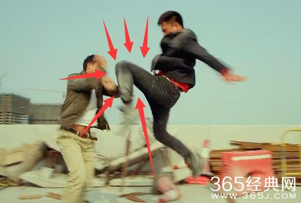 甄子丹首演的古惑仔武打片《特殊身份》，穿帮8个镜头