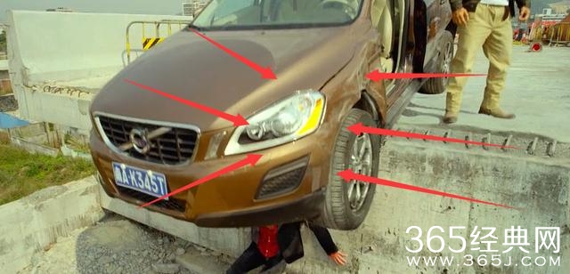 甄子丹首演的古惑仔武打片《特殊身份》，穿帮8个镜头