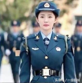 杨幂身体上的变化，引来网友的流泪