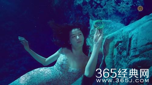 韩国女神全智贤演美人鱼 居然被45岁的钟丽缇甩出一条街