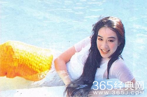 韩国女神全智贤演美人鱼 居然被45岁的钟丽缇甩出一条街