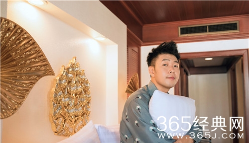 大张伟杜海涛现身拜托了衣橱“冤家”较量不停