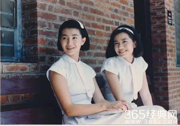 靳东陈道明拍戏被偷拍，喝下午茶被偷拍，关键是被偷拍都太有型